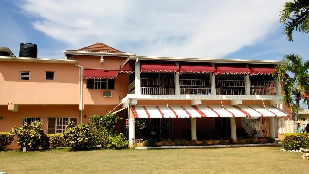 Silver Creek Resort Runaway Bay Exterior foto