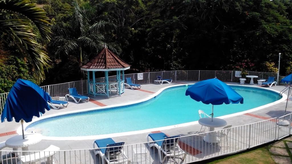Silver Creek Resort Runaway Bay Exterior foto