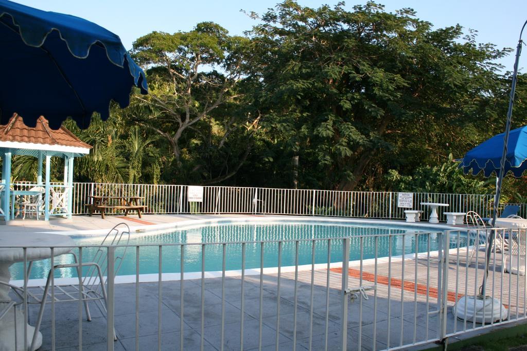 Silver Creek Resort Runaway Bay Exterior foto